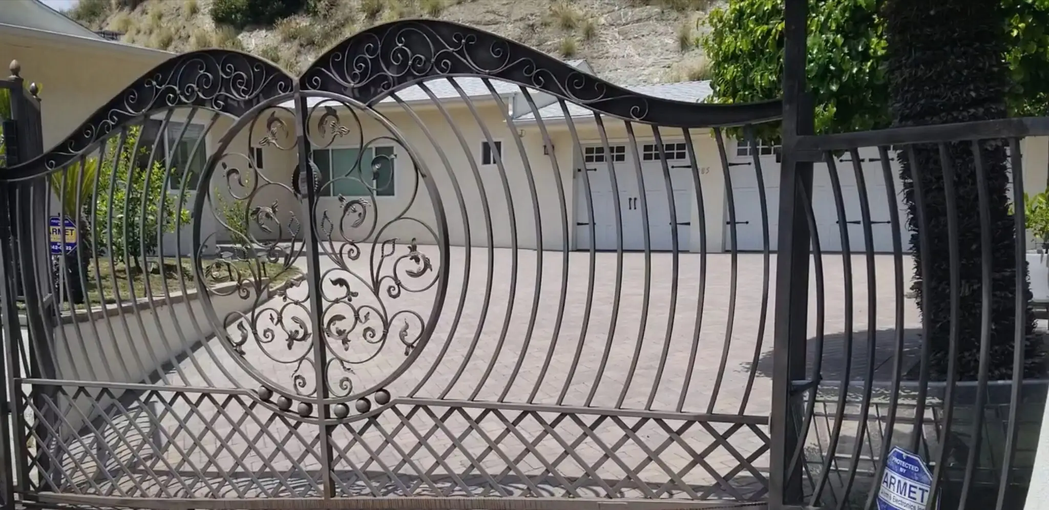 Iron Custom | Custom Iron Gates, Fences & Security Solutions LA 31