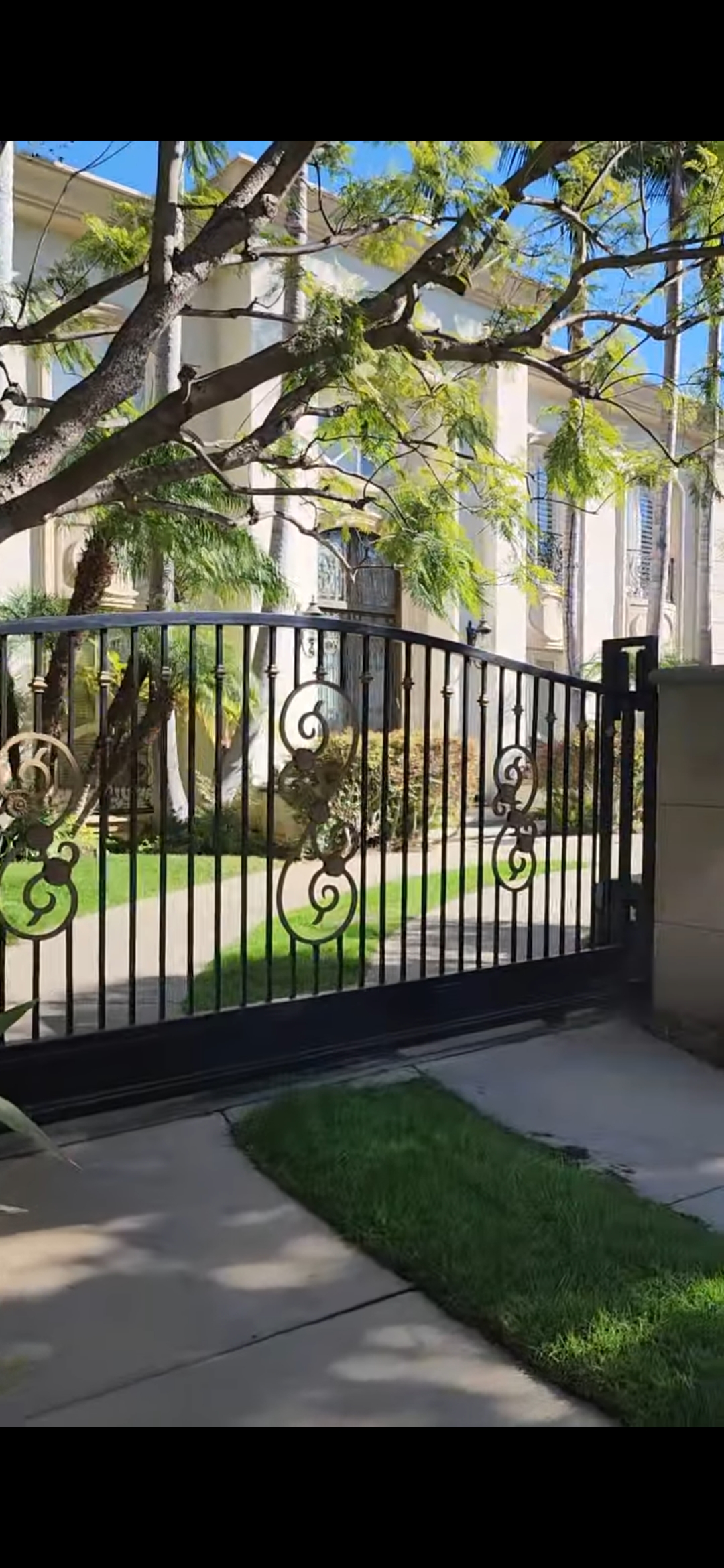 Luxury iron gate with columns Los Angeles