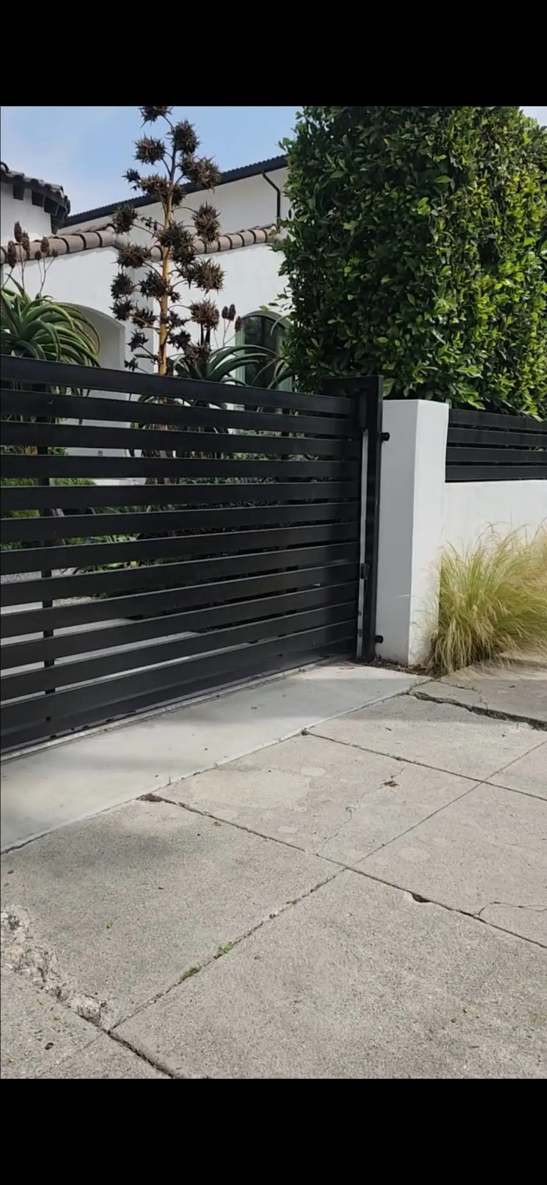 Automatic Gates Los Angeles | Installation & Repair | Iron Custom 6 Automatic driveway gate Los Angeles